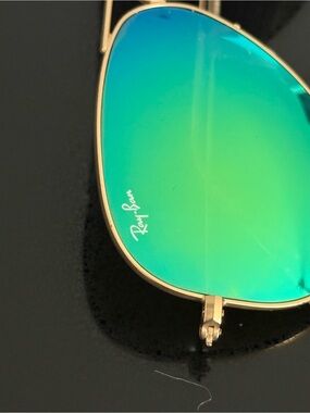 Ray-Ban Aviator Sunglasses - Green Blue Mirrored Lenses *authentic*